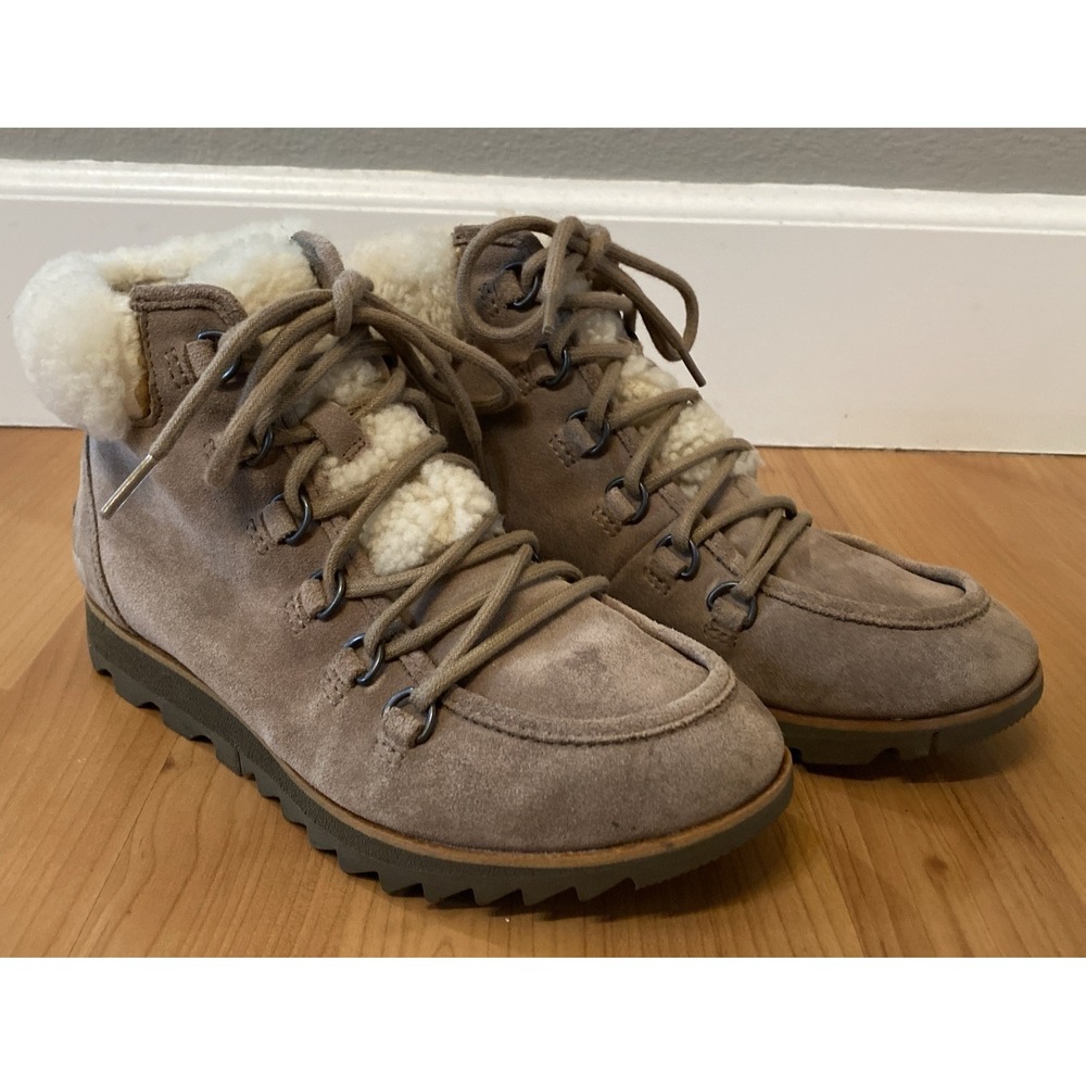 SOREL Women's Harlow Lace Up Cozy Boots Grey Suede Shearling Lined Size 6.5